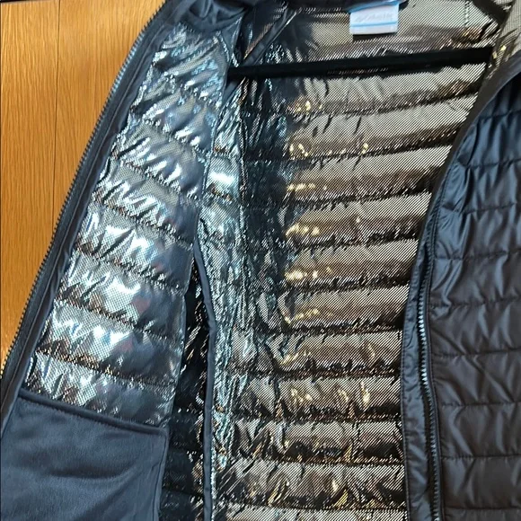 Women's Black Quilted Jacket - Picture 4 of 8
